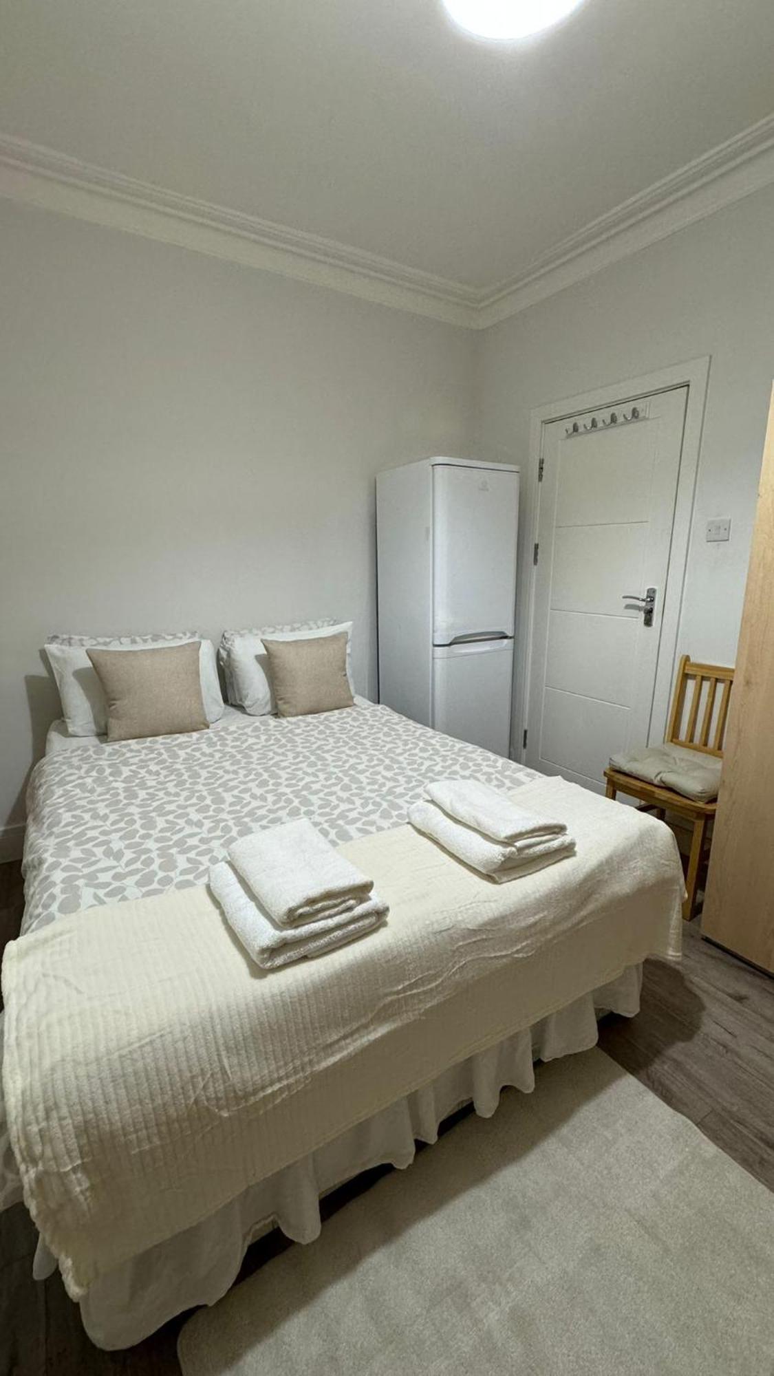 Spacious Double In Greater Habitación en casa particular